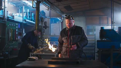 Handyman with autogenous welding troubles Stock Footage 148513637