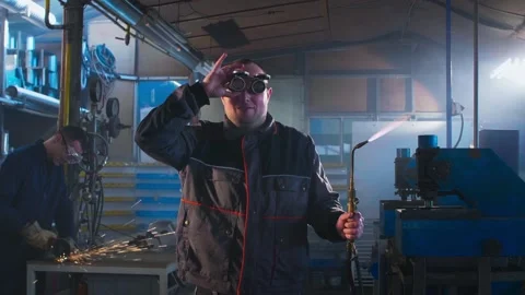 Handyman preparing his autogenous welding tool Stock Footage 148513595