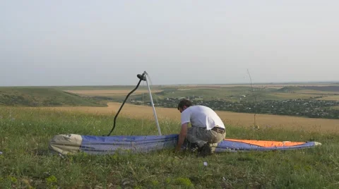 Hang glider assembling Stock Footage 64591552