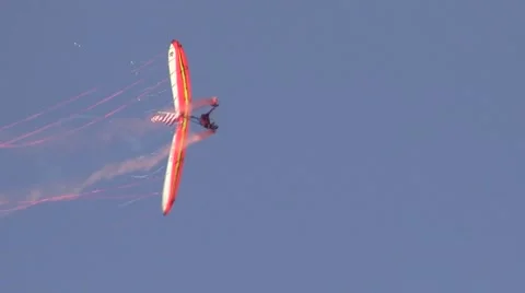 Hang Glider Dan Buchanon Flying Airshow 動画素材 45867361
