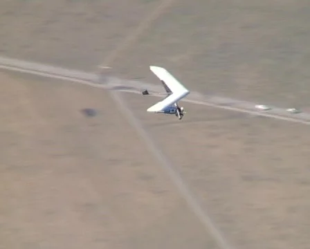 Hang-glider flying Stock Footage 64765