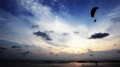 Hang glider flying over Andaman Sea Video stock 24693268