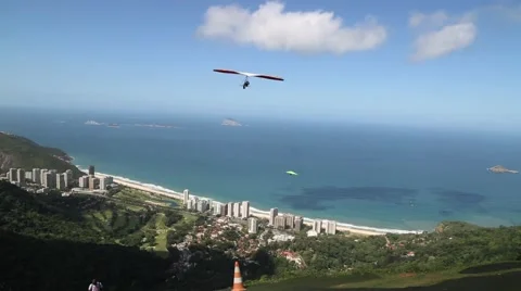 Hang glinder taking off in rio de janeiro Stock Footage 50759111