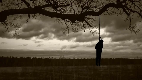 Hanged man zoom in Video stock 84181094
