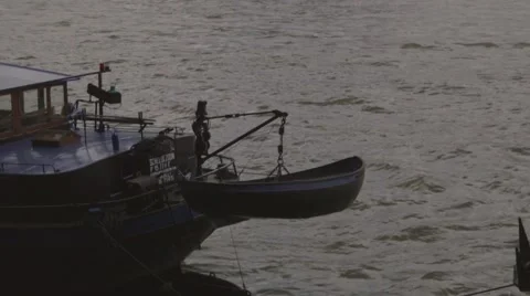 Hanging Boat in Paris Video stock 41956523