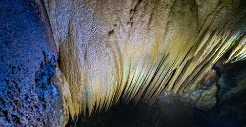 Hanging Cave Curtains Stock-Fotos