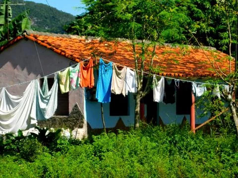 Hanging Clothes Фото