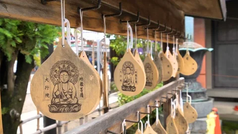 The hanging decorations outside the Senso-ji temple in Tokyo Japan Stock Footage 121425408