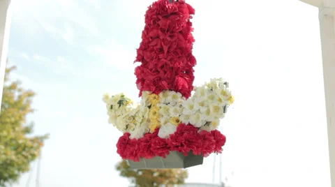 Hanging flower decoration Video stock 32661945