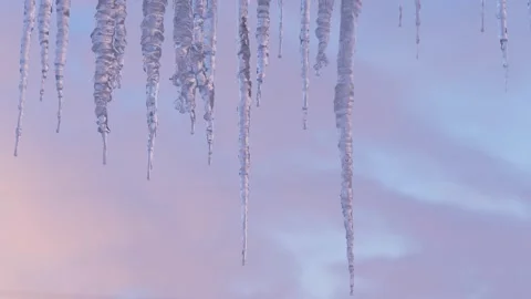 Hanging Icicles: Hollow Tips and Surface Ripples Vídeo Stock 339270119