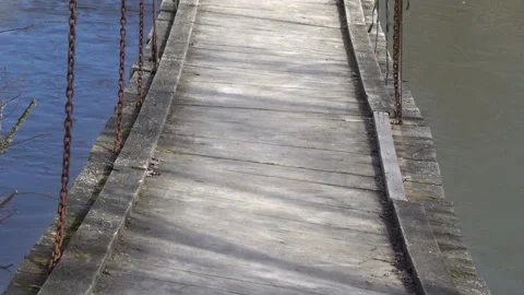 Hanging old bridge Vídeo Stock 105743370