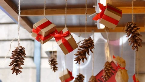 Hanging presents and pine cones 動画素材 99698734