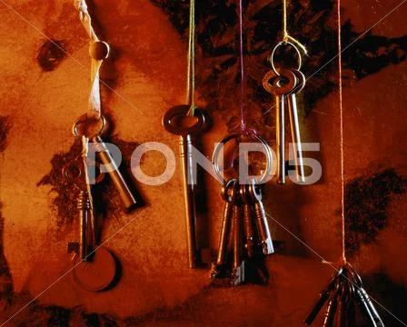 Hanging Skeleton Keys