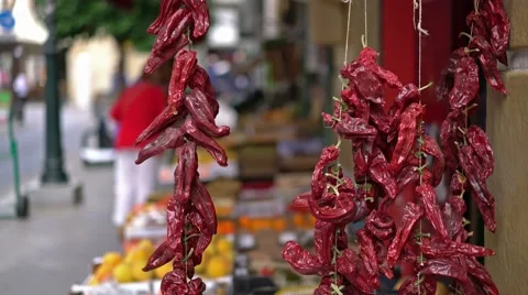 Hanging String of Dried Red Peppers, Close-Up 库存影片 55747875