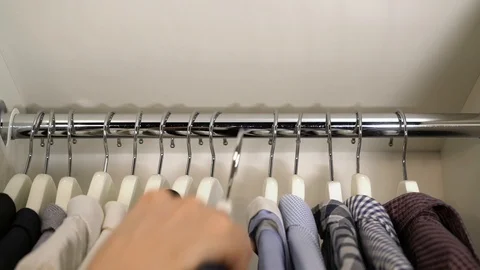 Hangs a shirt closeup Video stock 120421720