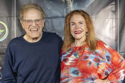  Hank Garrett mit Ehefrau Deanna Marie Smith bei der Premiere des Kinofilm... Stock Photos