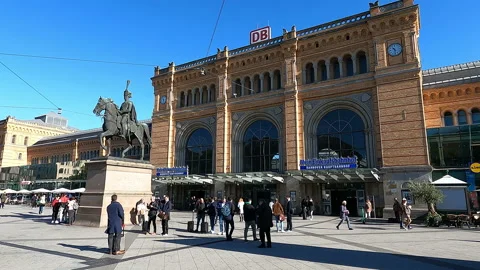 Hannover, Germany. View of the facade of the central train station 動画素材 220603132