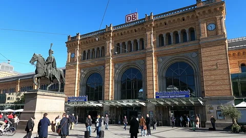 Hannover, Germany. View of the facade of the central train station 動画素材 221677115