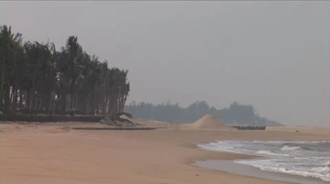 Hanoi Beach and Trees - Static Shot Vídeo Stock 39602455
