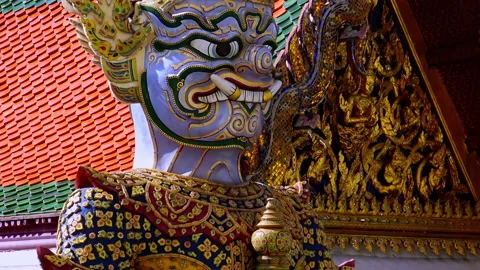 Hanuman, Monkey King statue inside Royal Palace in Bangkok Video stock 141151296