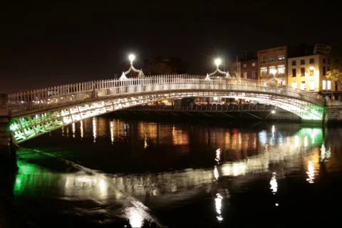 Ha'penny bridge, Dublin, Ireland Stock Footage 555989