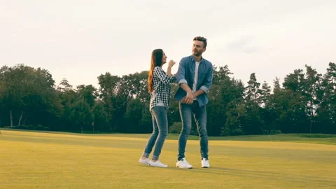 Happy couple fun resting in to hte park. Stock Footage 101692353