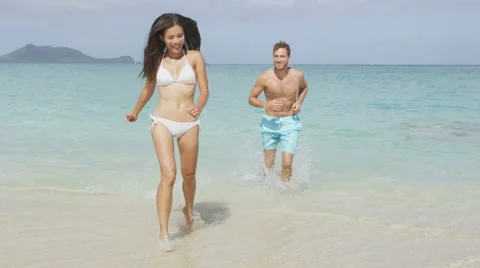 Happy couple having fun on beach vacation summer holiday Video stock 46952331