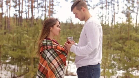 Happy couple in winter forest.Full hd video Vidéo 73033375
