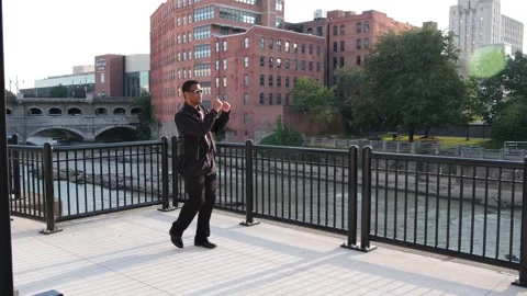 Happy dance Video stock 171339600