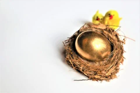 Happy Easter card. Golden Easter egg 스톡 사진