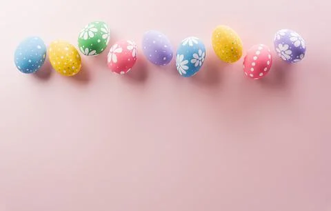 Happy easter! Colourful Easter eggs on pastel background. Decoration concep.. Stock Photos
