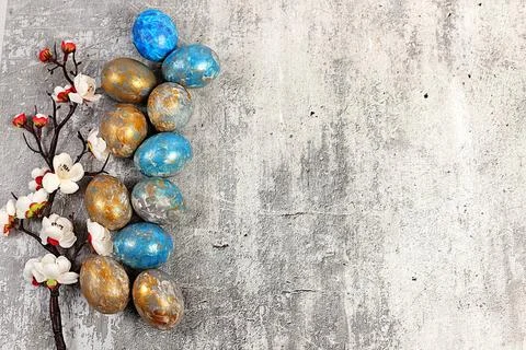 Happy Easter concept. Abstract Easter composition with marbled blue-gray d... Foto stock