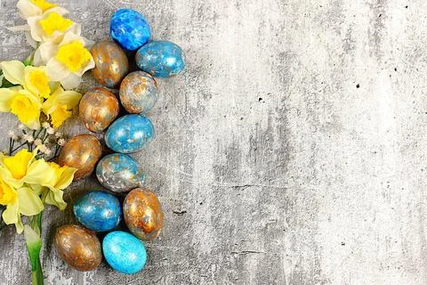 Happy Easter concept. Abstract Easter composition with marbled blue-gray d... Foto stock