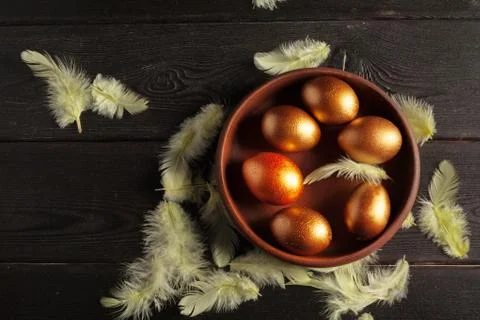Happy easter! Easter eggs on wooden background Foto stock