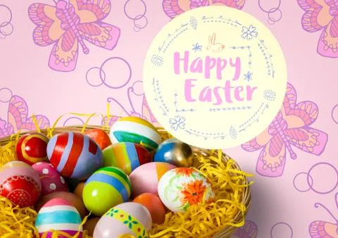 Happy Easter text with Easter eggs in front of pattern Foto stock