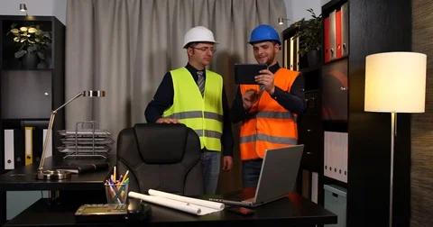 Happy Engineer Men Group Teamwork Collaboration Confident Analyzing Contribution Stock Footage 69707141