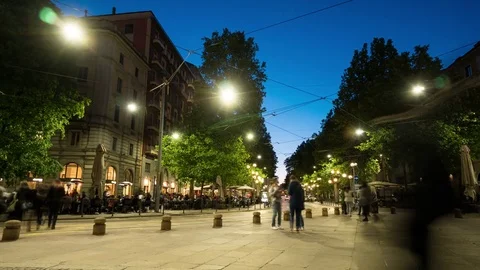Happy hour in Milan Video stock 75233013