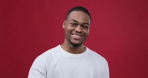 Happy man inviting to come Video stock 147620595