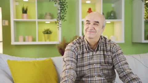 Happy old man thinking nice dreams. Video stock 236315472