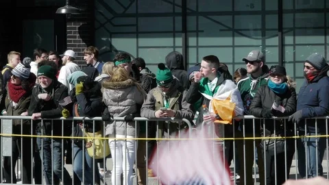 Happy Parade Crowd Saint Patrick's Day Boston 스톡 동영상 87328016