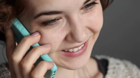 Happy Phone Talk Vidéo 112366887
