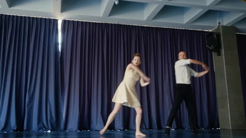 Happy professionally dancing 스톡 동영상 118750166