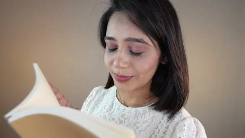 Happy student Video stock 318079516
