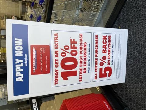Harbor freight tools retail store discount sign Fotos Stock