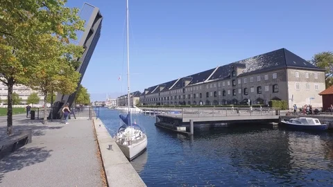 Harbor scene close til the Operahouse in Copenhagen Stock Footage 101634830
