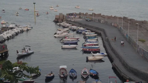 Harbour of Aci Castello Stockbeeldmateriaal 138699177