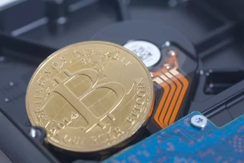 Hard Disk Drive with Bitcoin Stock-Fotos