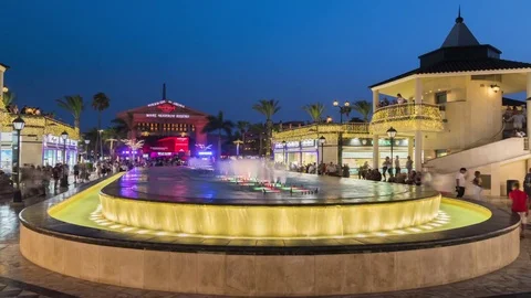 Hard Rock Cafe fountain timelapse at night. Vidéo 79571853