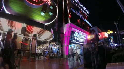 Hard Rock Cafe hyperlapse on the Las Vegas strip 動画素材 43770743