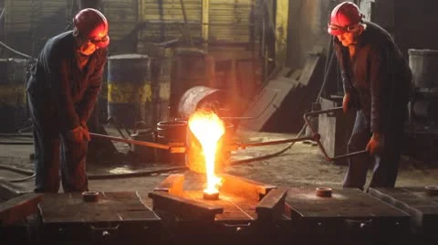 Hard work in the Foundry, Iron casting Video stock 8927758